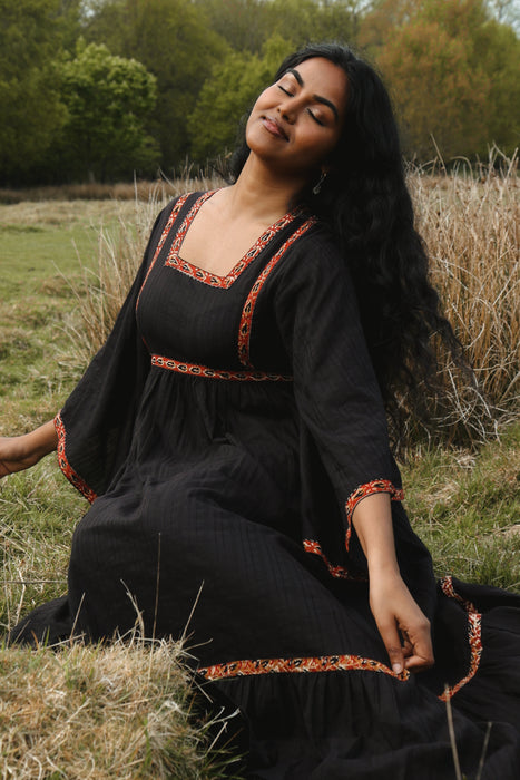 𖥧 The Rajasthani Dress 𖥧